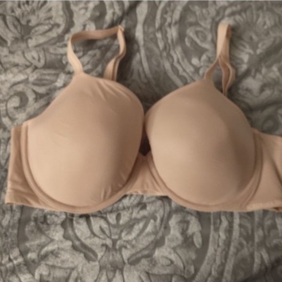 Victoria's Secret Other - Victoria secret bra lightly lined